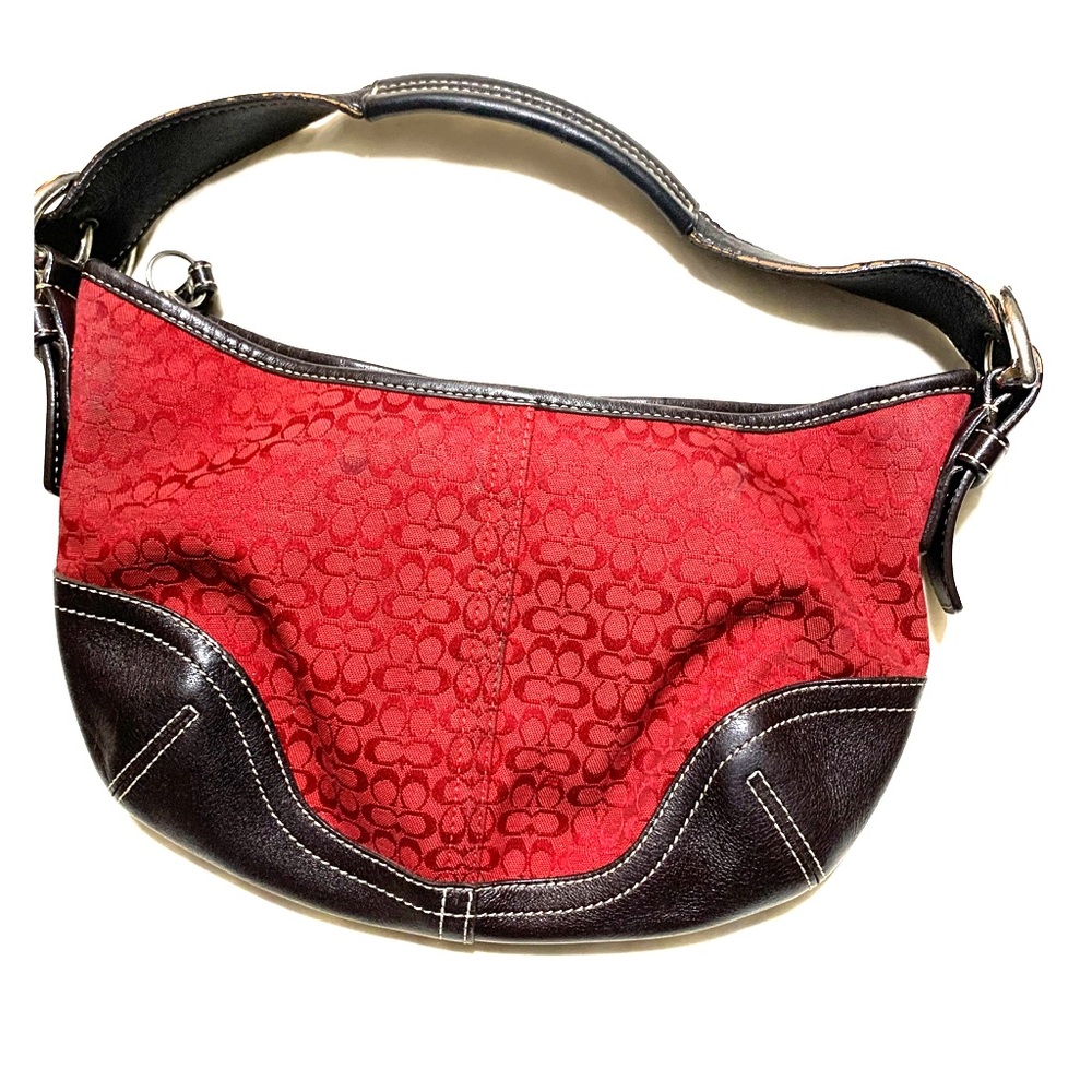 Super cute Coach bag and matching wallet!